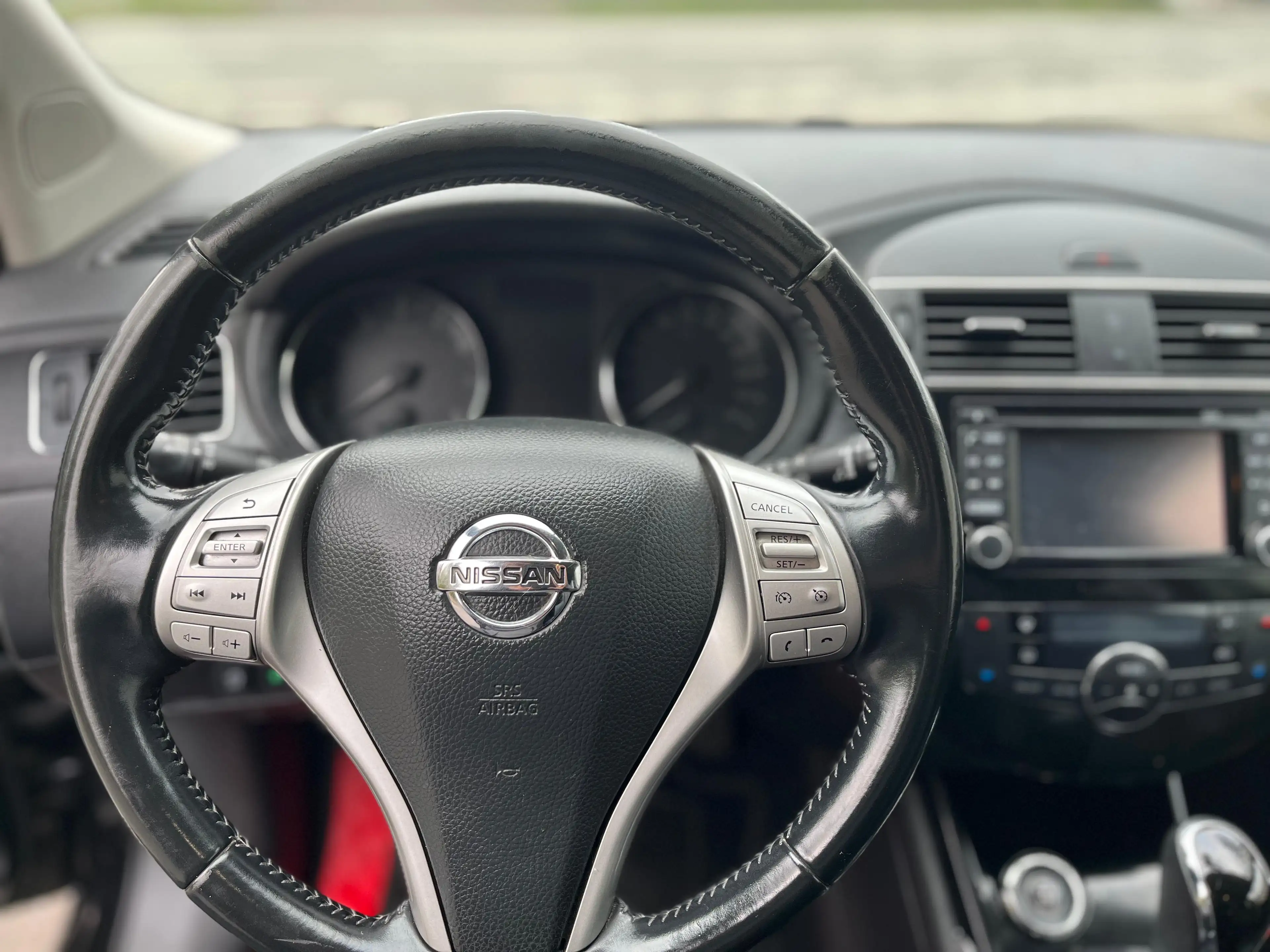 Nissan Pulsar 1.2 DIG-T Automatik / 1. Hand / Leder / Kamera — photo 16