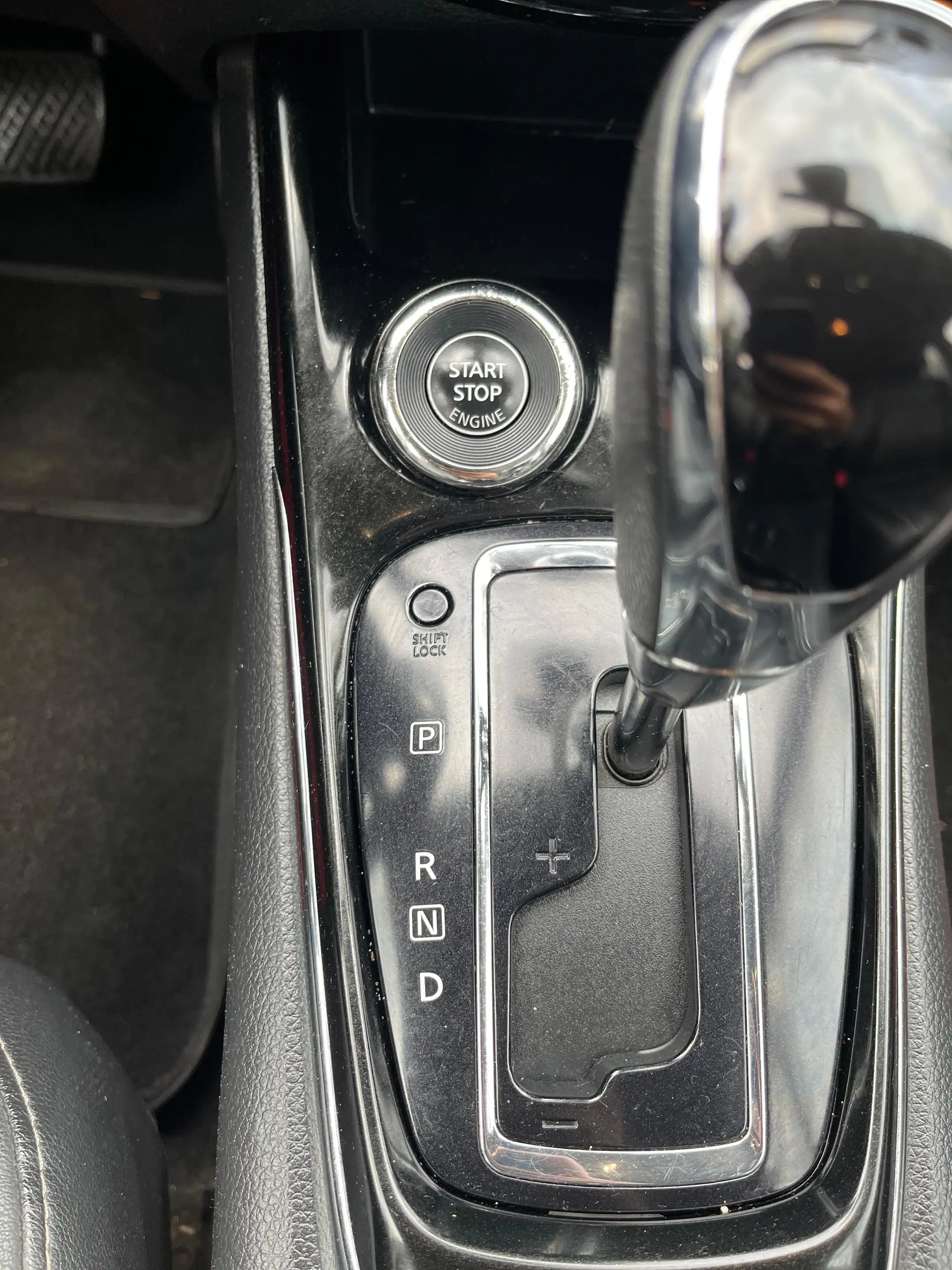 Nissan Pulsar 1.2 DIG-T Automatik / 1. Hand / Leder / Kamera — photo 14