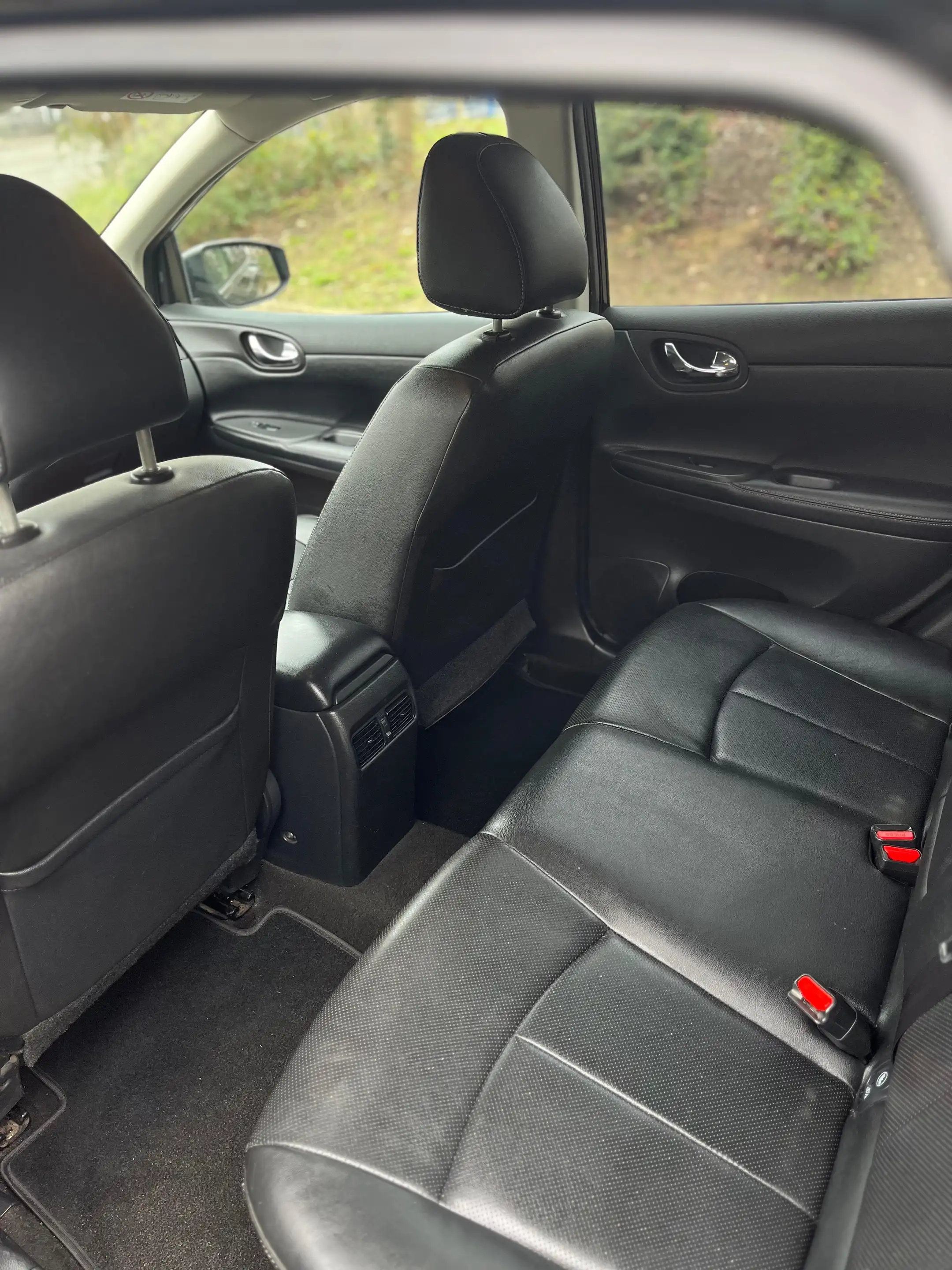 Nissan Pulsar 1.2 DIG-T Automatik / 1. Hand / Leder / Kamera — photo 13