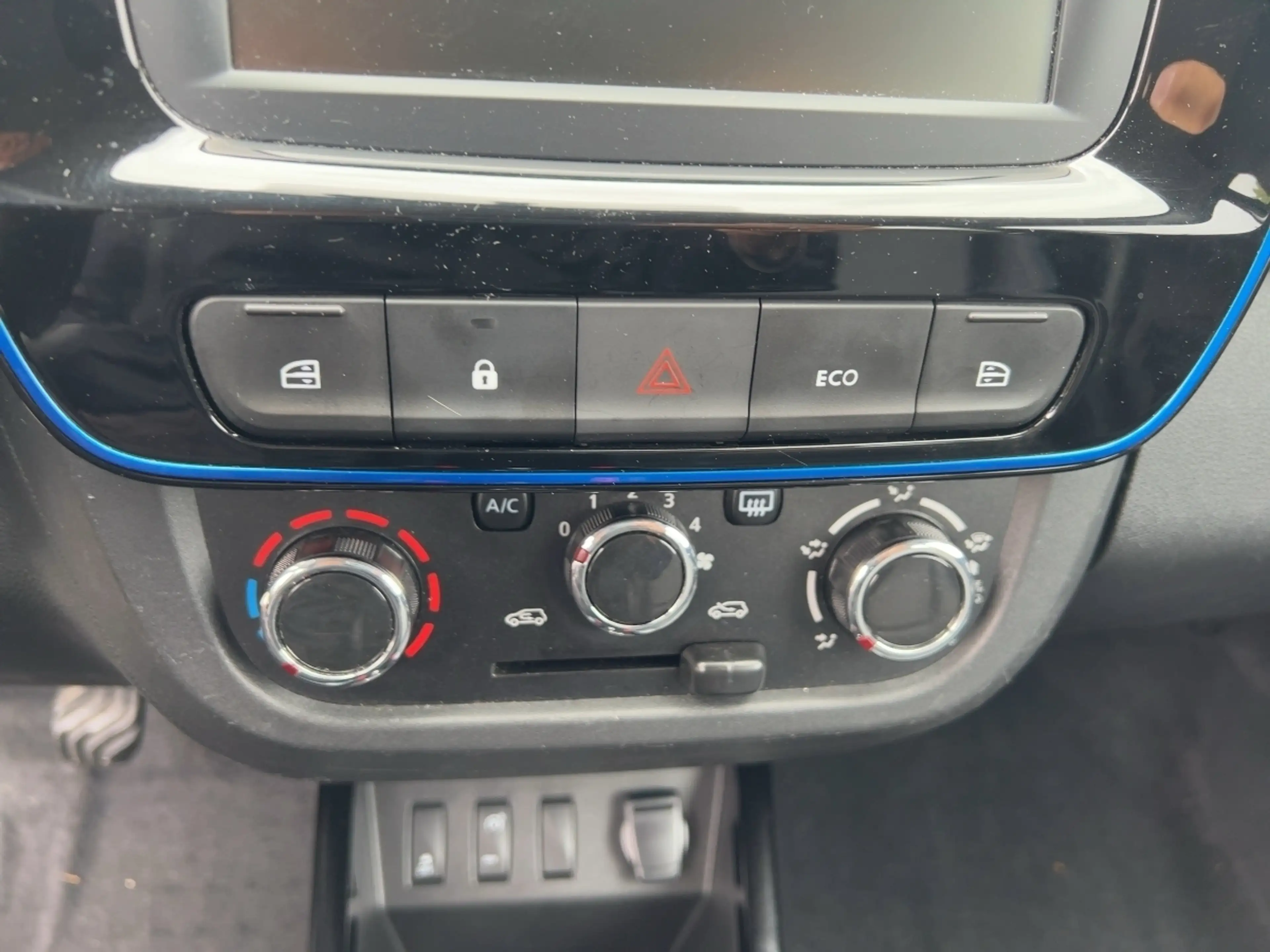 Dacia Spring Business Navi/RFKamera/Klima — photo 15