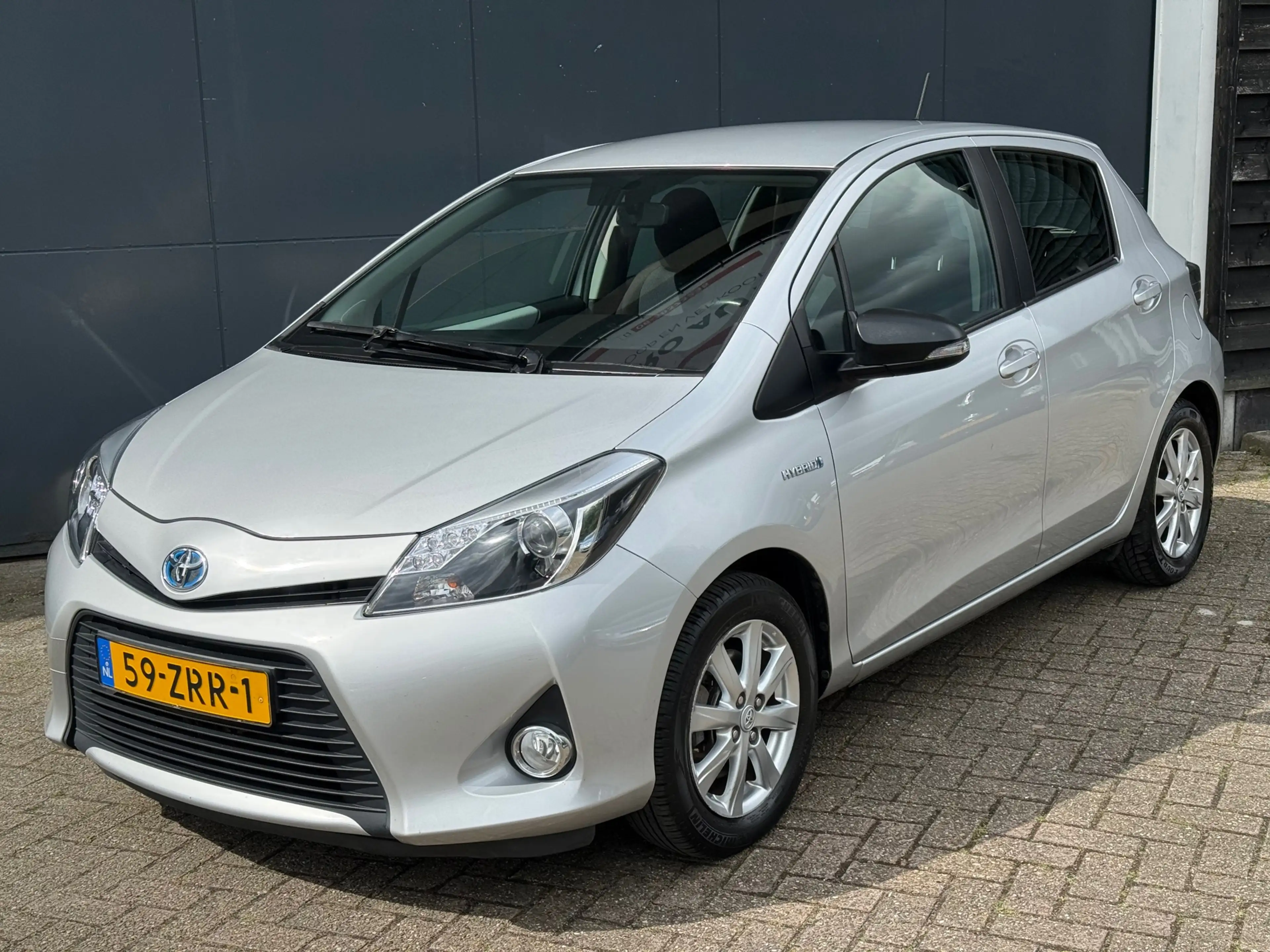 Toyota Yaris 1.5 Full Hybrid Aspiration — photo 2