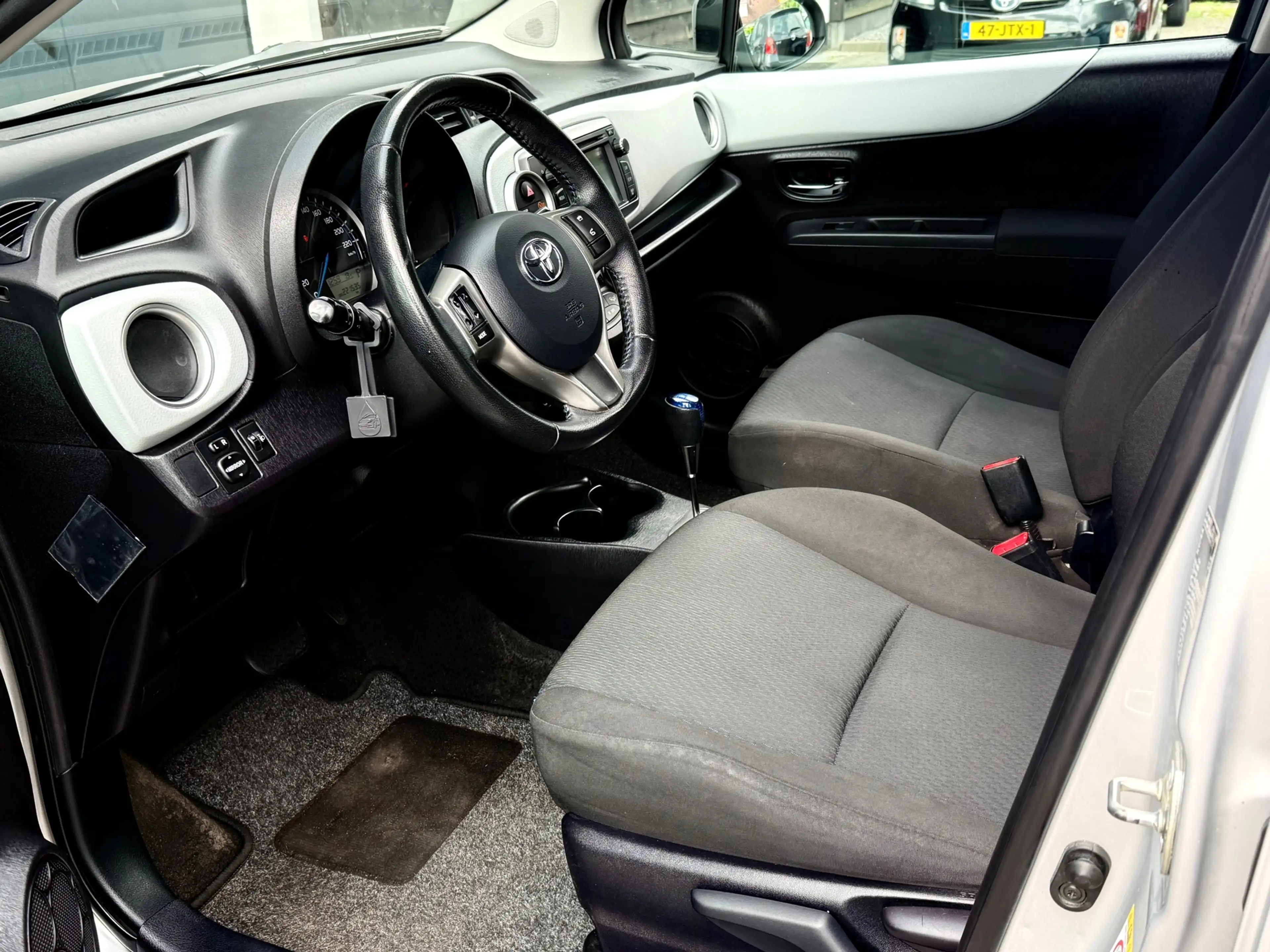 Toyota Yaris 1.5 Full Hybrid Aspiration — photo 11
