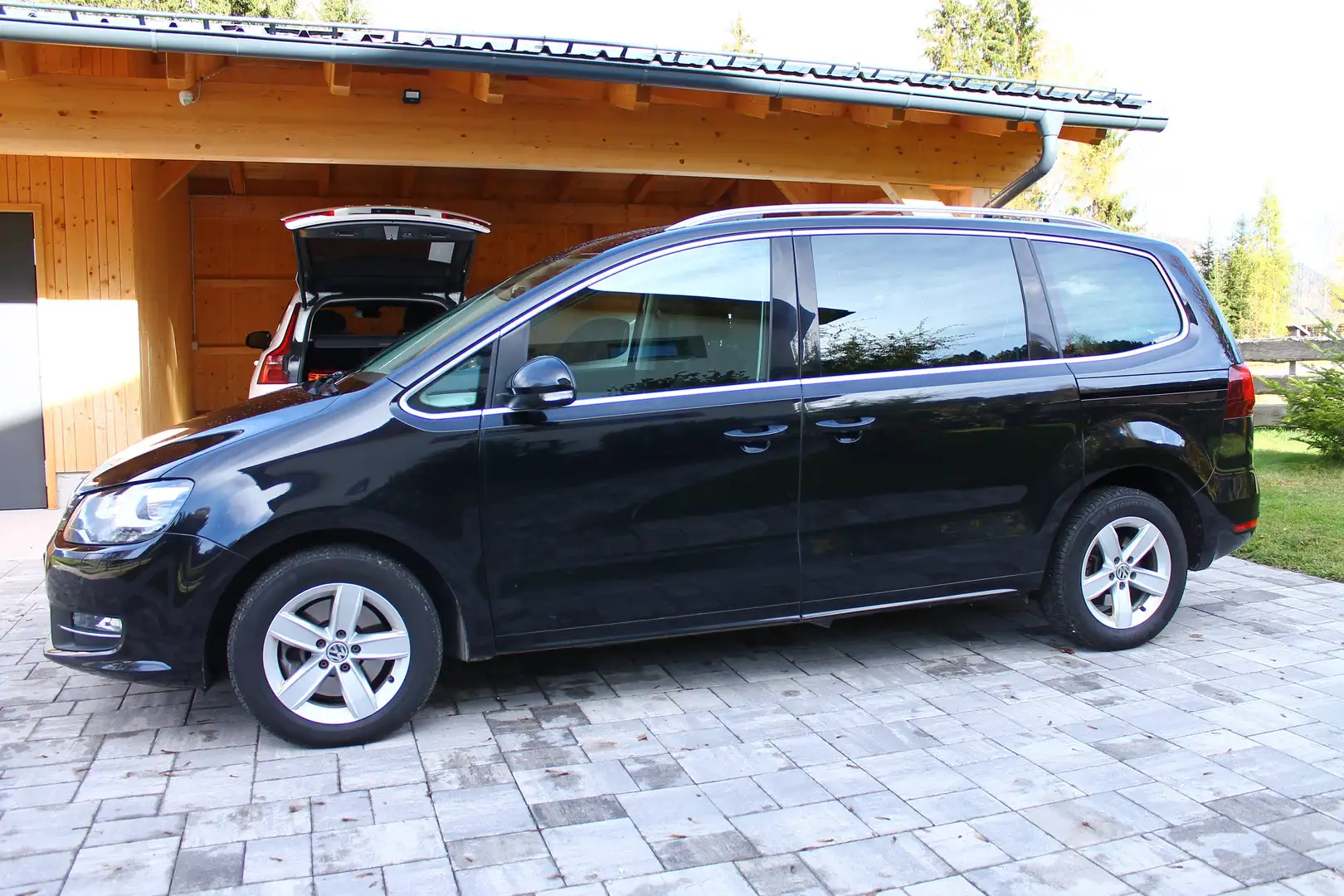 Volkswagen Sharan Sharan Business  SCR 2,0 TDI Business Schwarz - 2