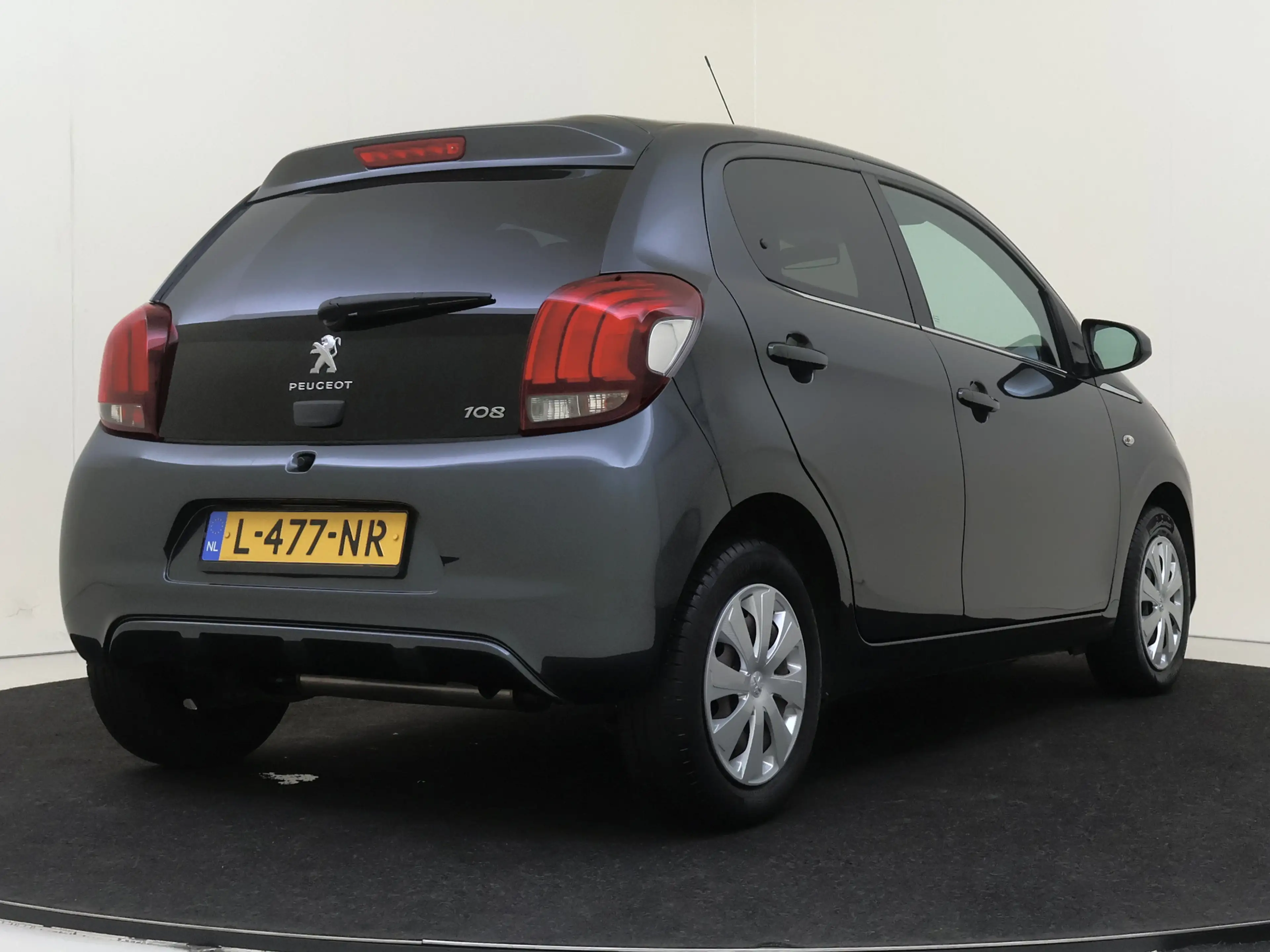 Peugeot 108 1.0 e-VTi Active — photo 11