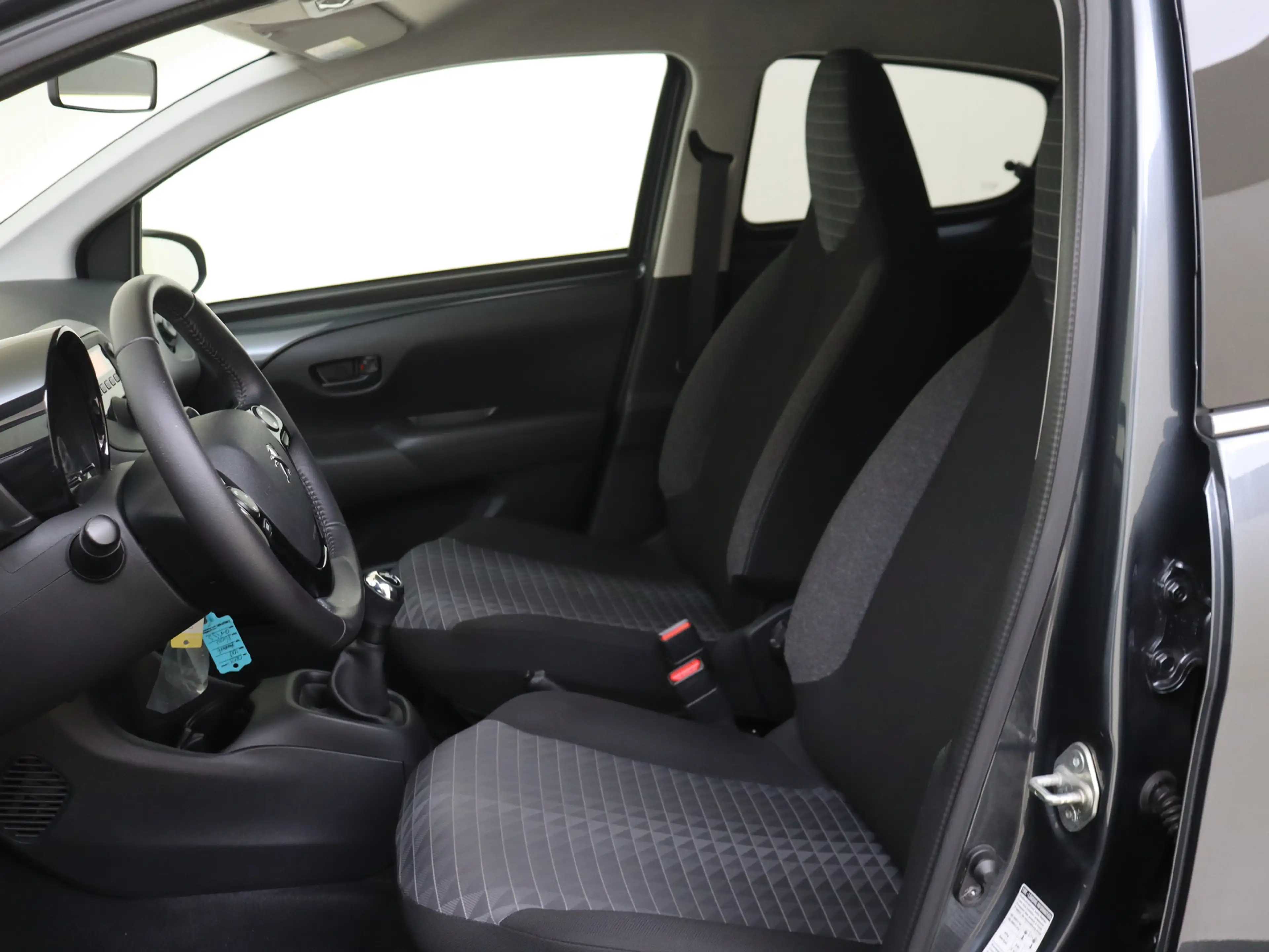 Peugeot 108 1.0 e-VTi Active — photo 10