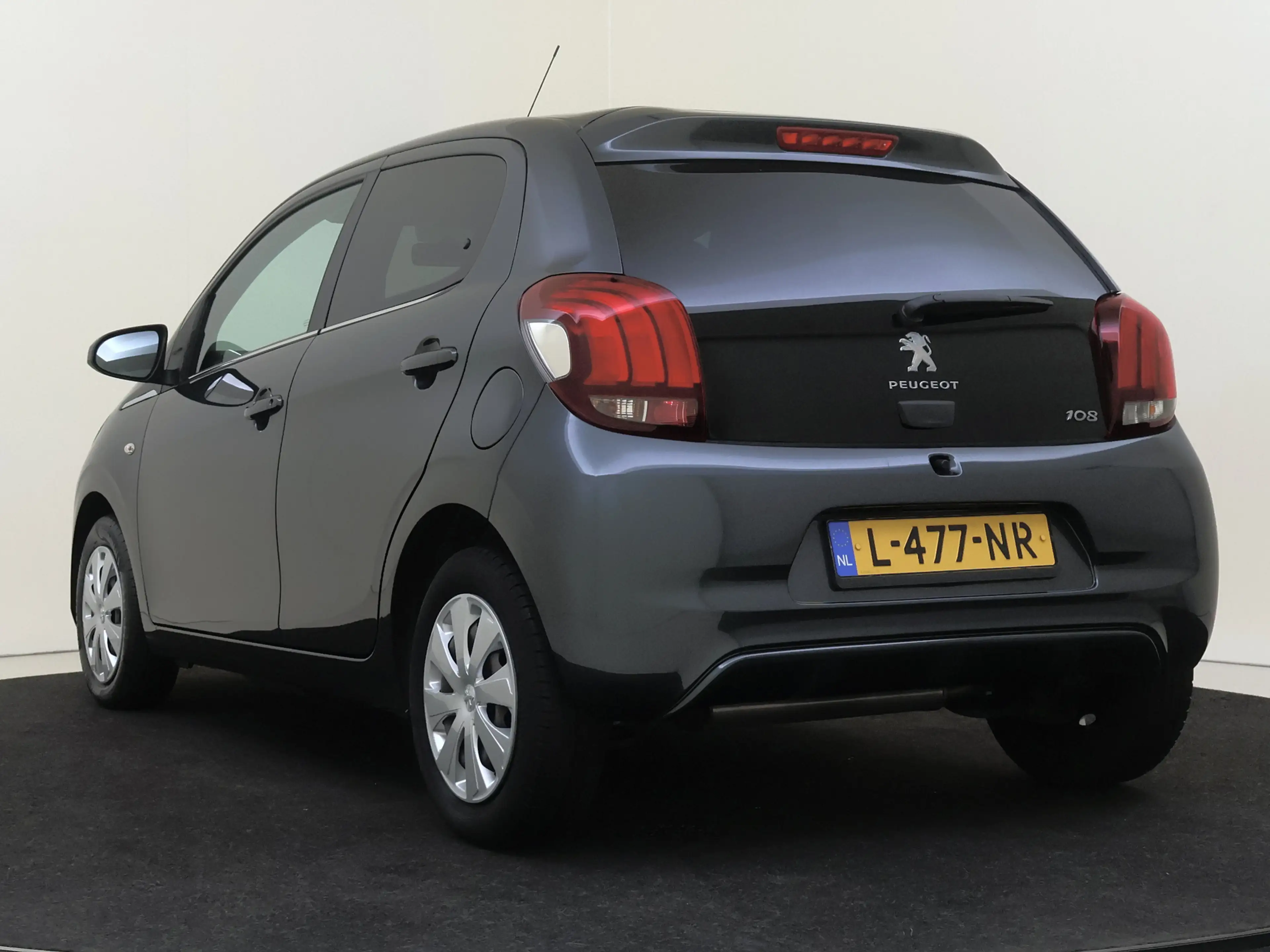 Peugeot 108 1.0 e-VTi Active — photo 4