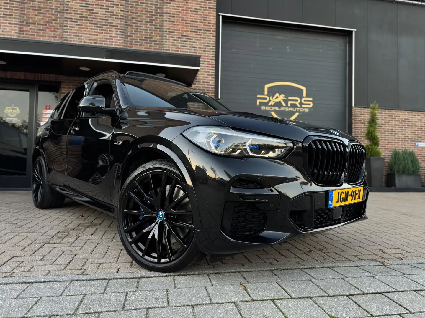 BMW X5 XDrive45e High Executive M-Sport Performance Schwarz - 1