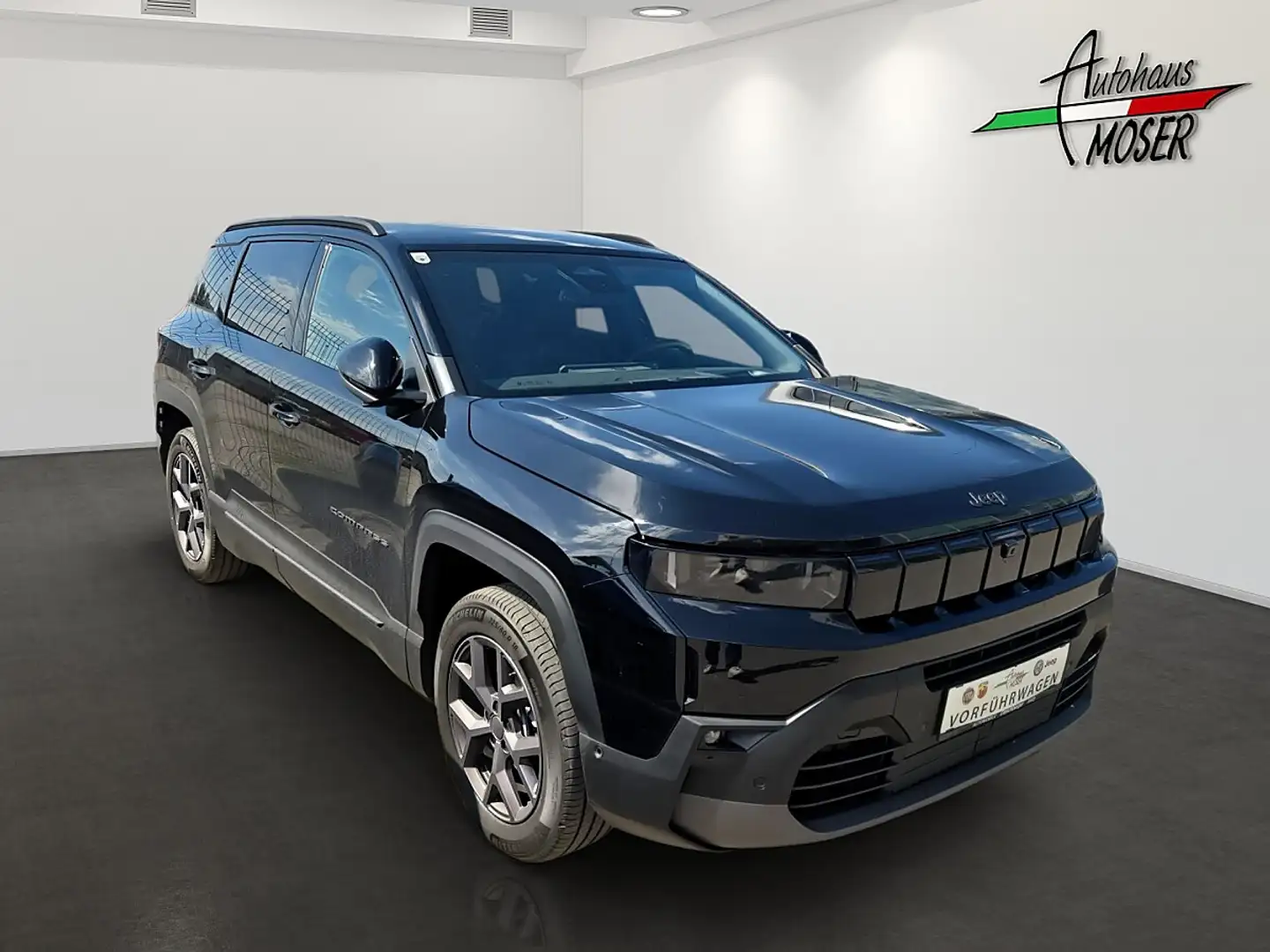 Jeep Compass 1.2 e-Hybrid First Edition e-DCT6 Schwarz - 2