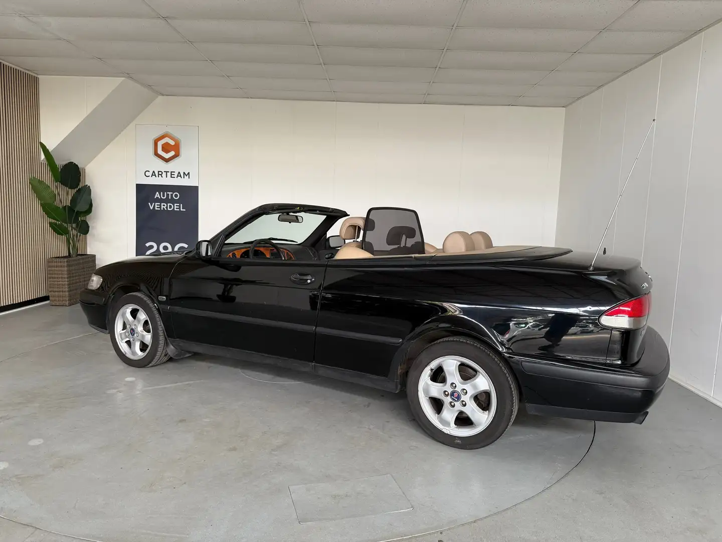 Saab 9-3 Cabrio 2.0t S Airco, Leder interieur, LMV, Trekhaa Zwart - 2