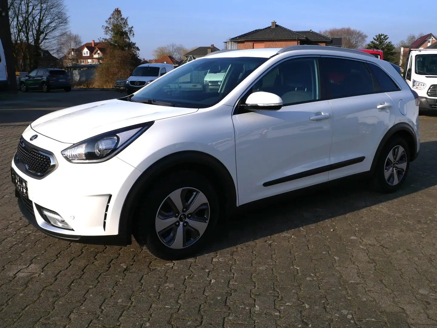 Kia Niro Spirit Hybrid Navi GRA Klima Spurhalte Blanco - 2
