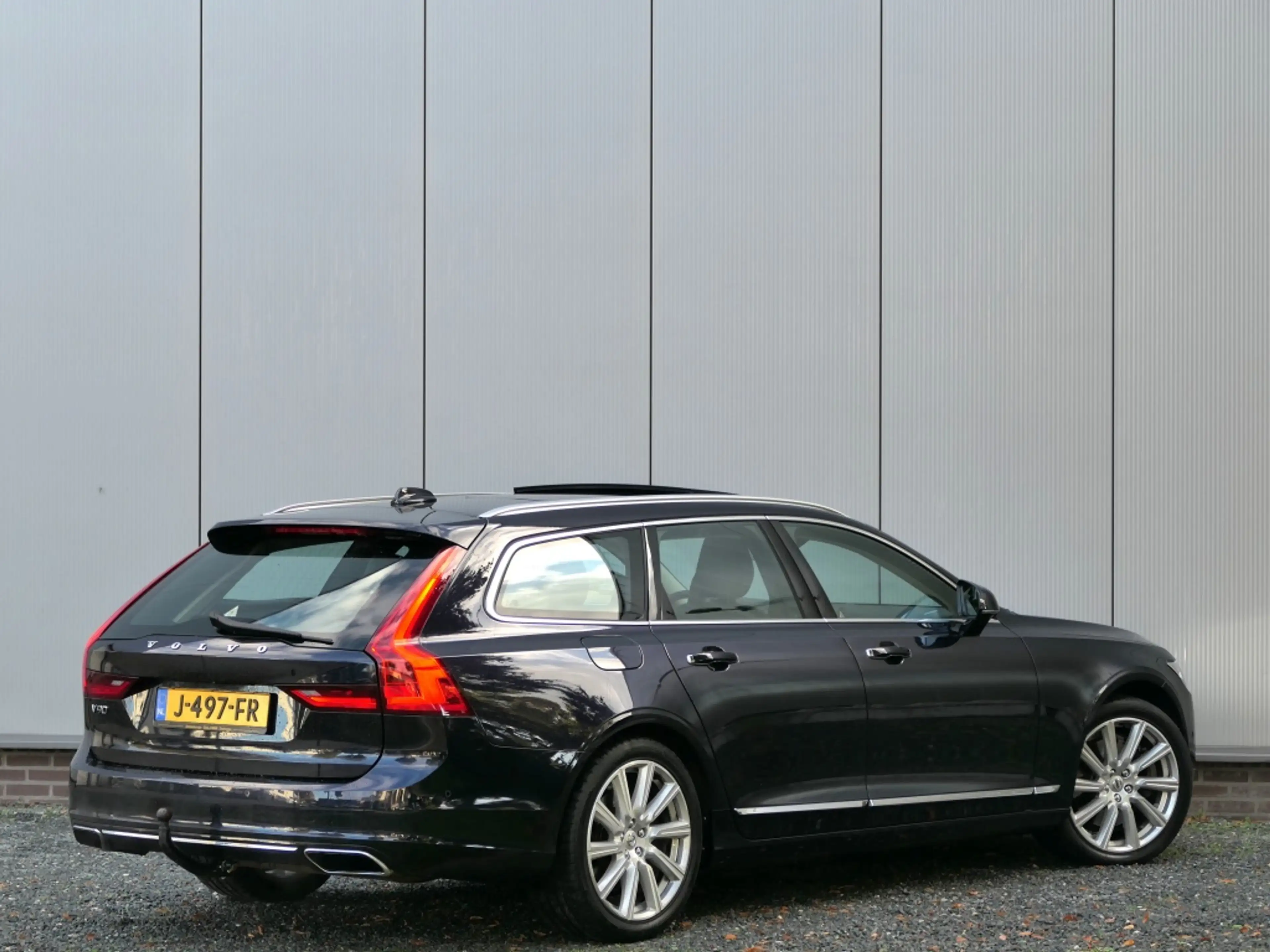 Volvo V90 2.0 T6 AWD Inscription Panoramadak / Trekhaak / St — photo 2