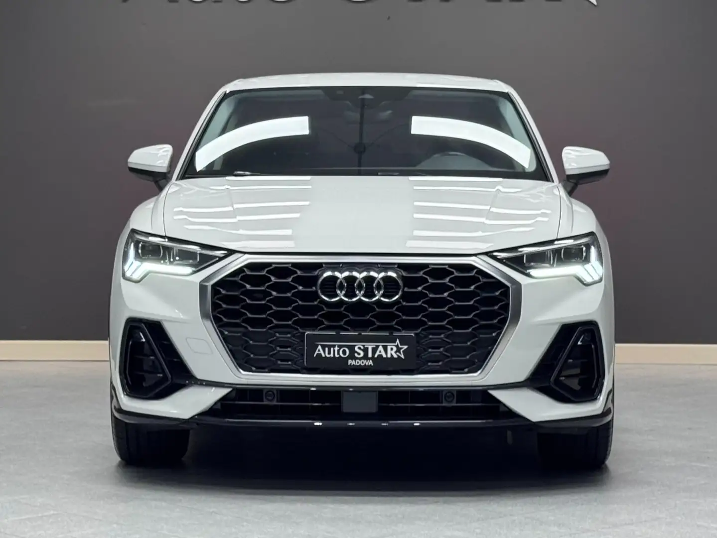 Audi Q3 Sportback 35 2.0 tdi S line s-tronic Blanc - 2