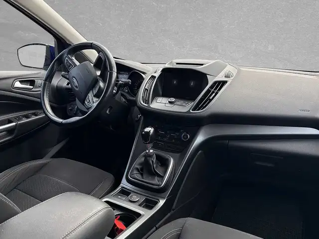 Ford Kuga view 4