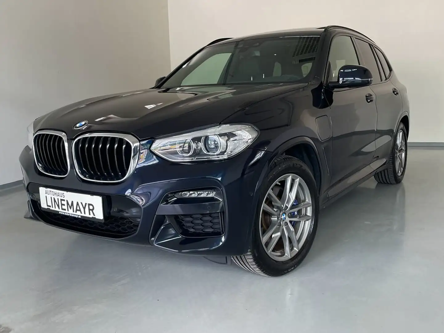 BMW X3 xDrive 30e  Automatik M-Sportpaket,AHK,LED,Pano Zwart - 1
