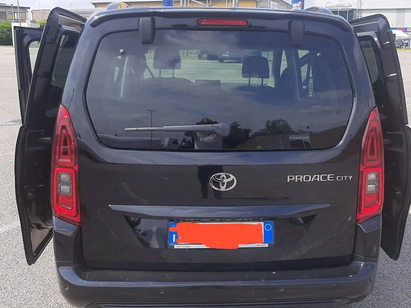 Toyota Proace City Verso Nero - 2