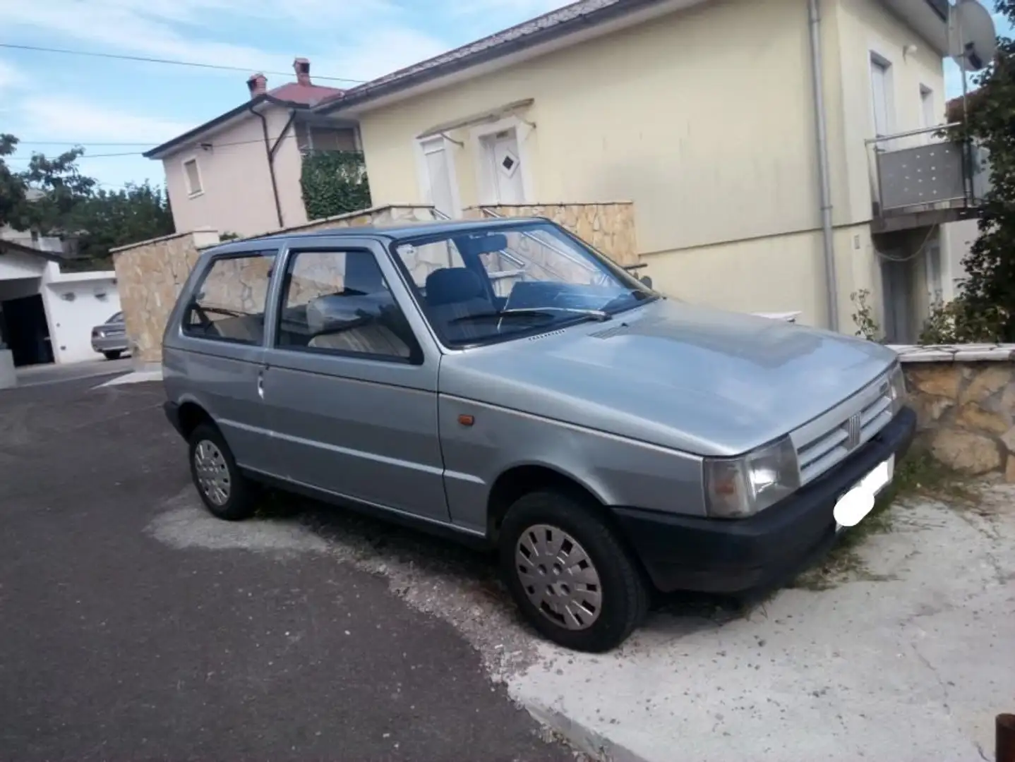 Fiat Uno Uno 3p 1.1 CS srebrna - 1