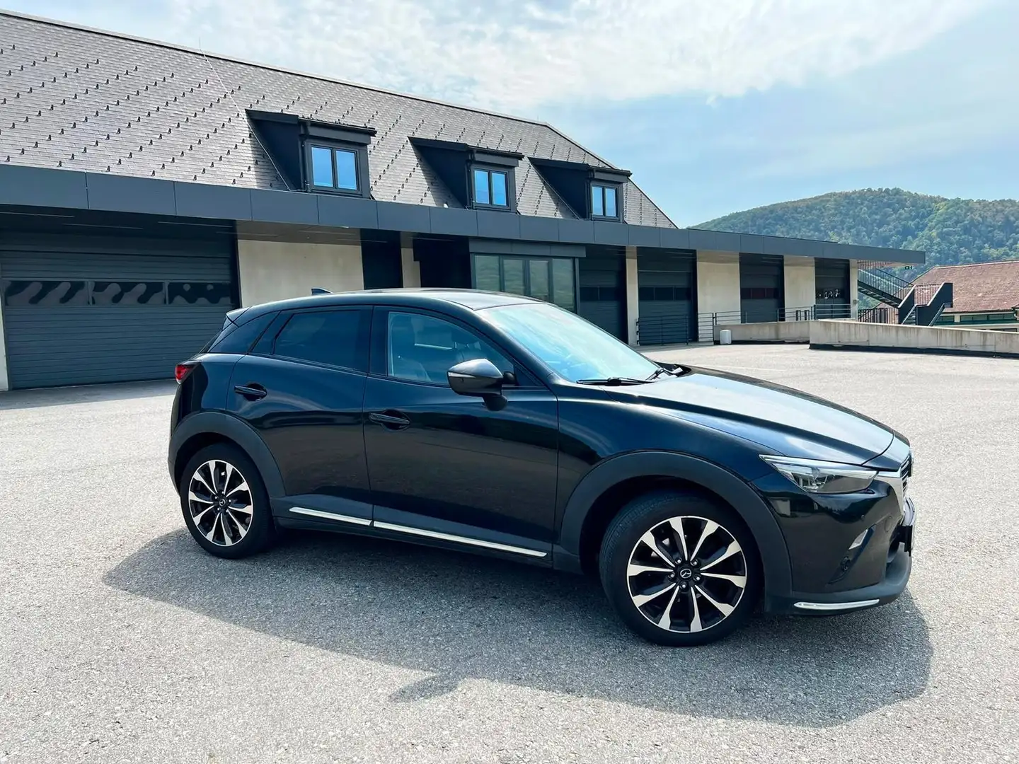 Mazda CX-3 G121 Revolution Schwarz - 2