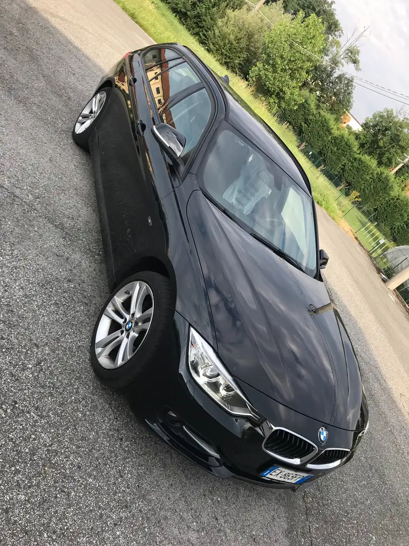 BMW 320 320d Touring xdrive 184 CV 4 x 4 Noir - 2