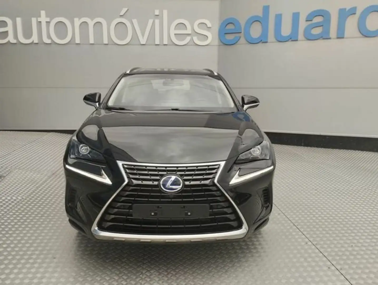 Lexus NX 300h 2.5 Business 2WD Noir - 2