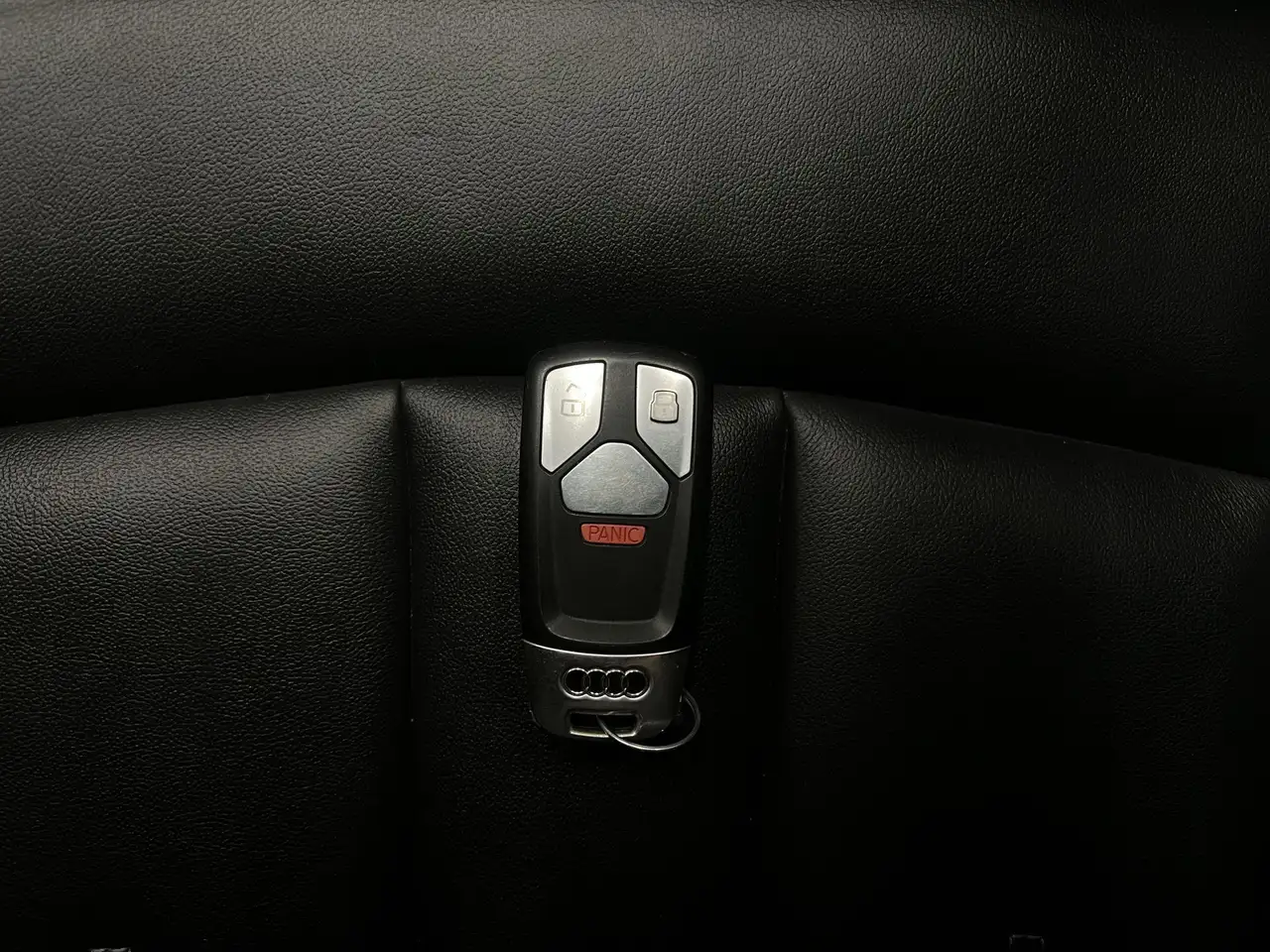 Audi A4 снимка Audi A4