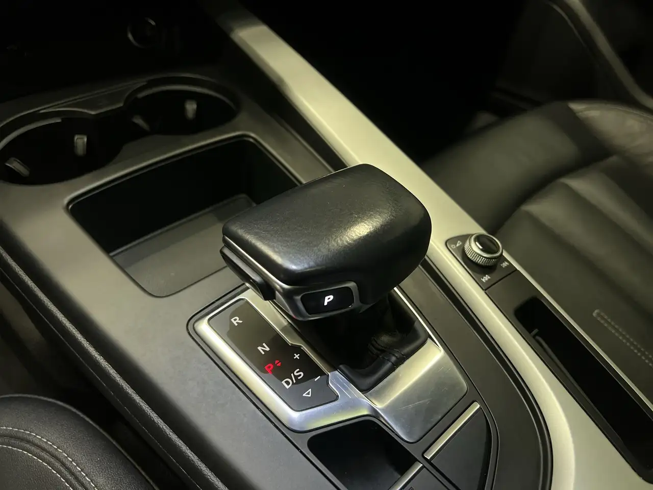Audi A4 снимка Audi A4