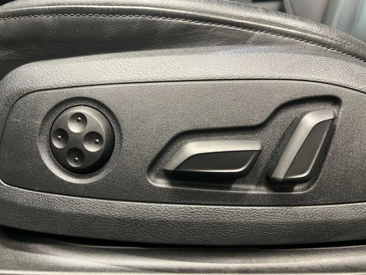 Audi A4 снимка Audi A4