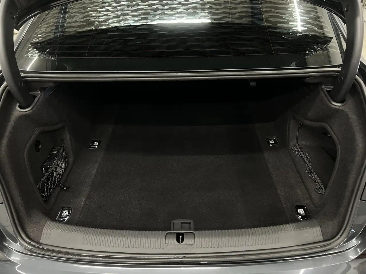 Audi A4 снимка Audi A4