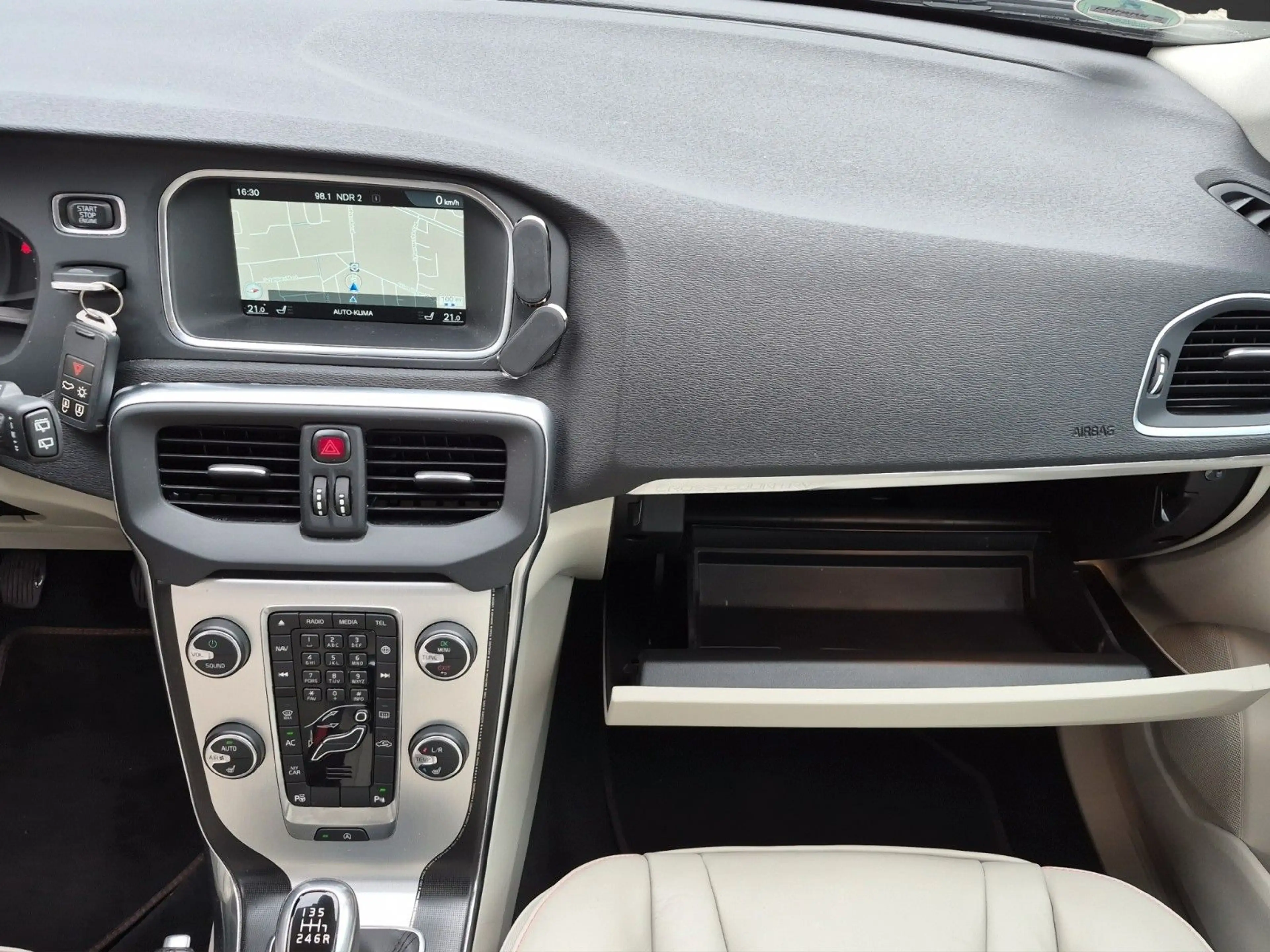 Volvo V40 D3 Cross Country Ocean Race — photo 13