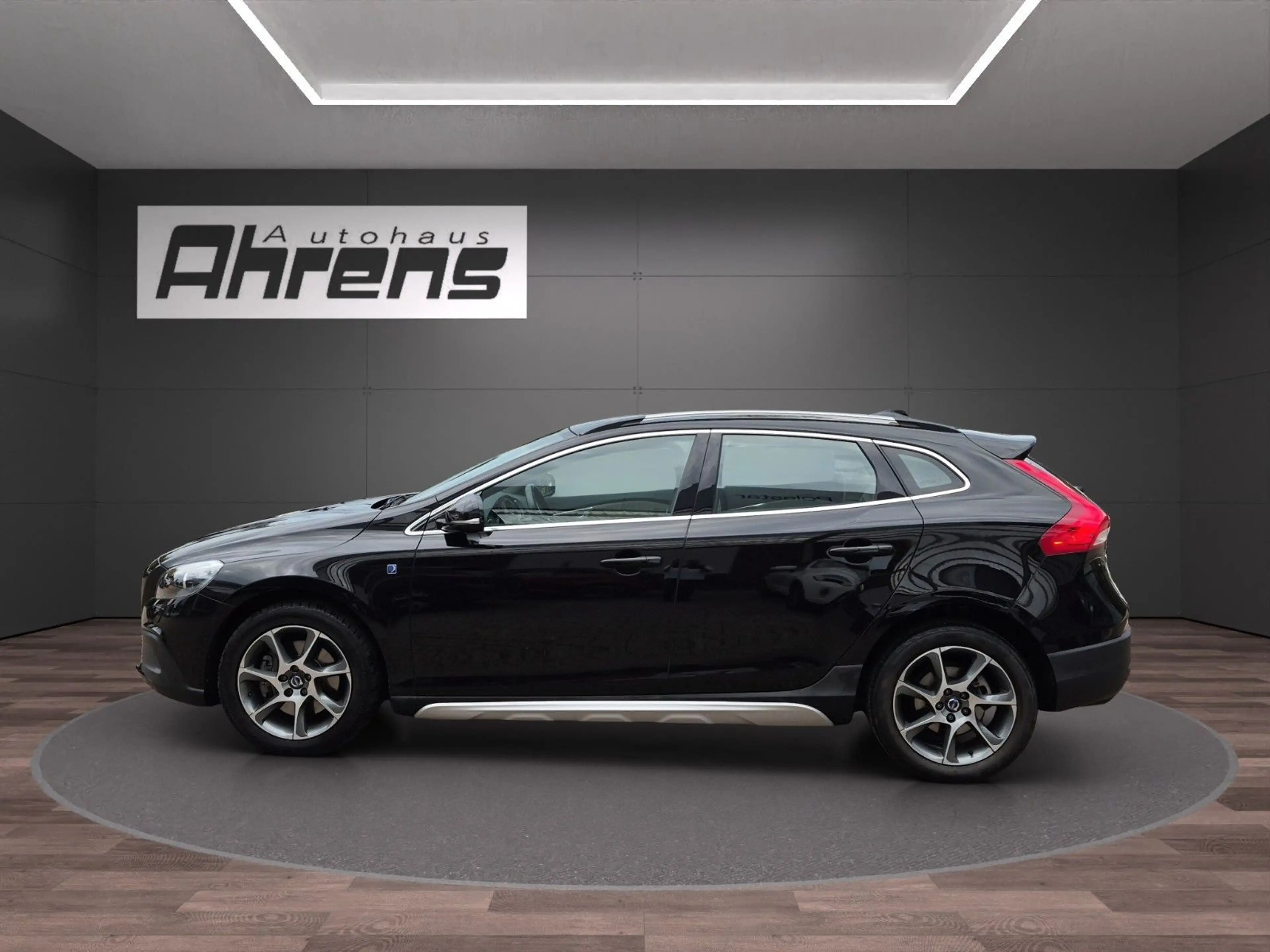 Volvo V40 D3 Cross Country Ocean Race — photo 2
