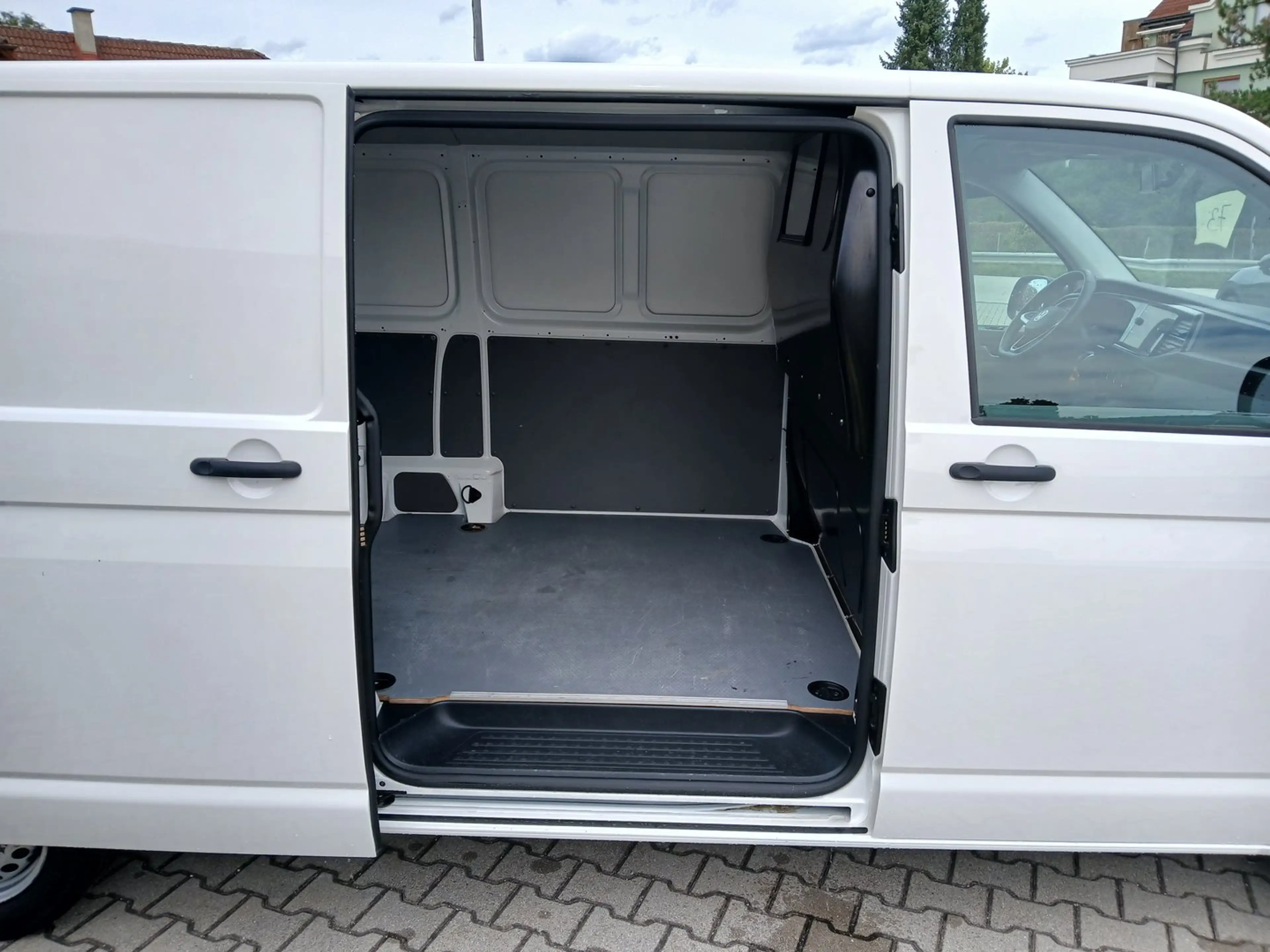 Volkswagen T6.1 Transporter VW Transporter T6.1 Kastenwagen LR TDI — photo 6