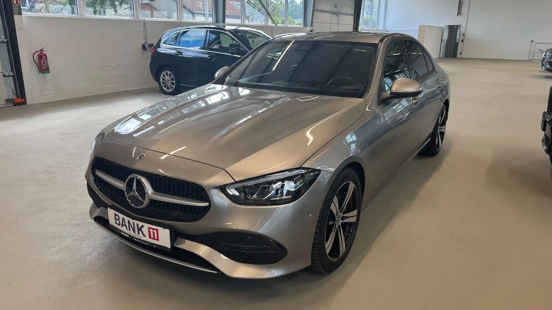 Mercedes-Benz C 200 1.Hand MBUX Avantgarde LED Navi Spurhalte Silber - 1