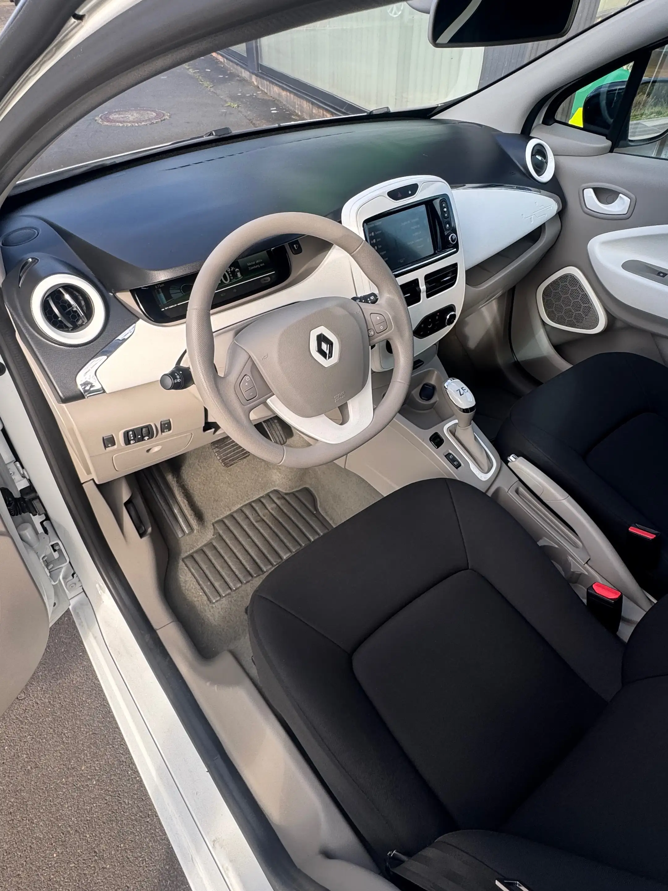 Renault ZOE Life Inkl. Batterie — photo 12
