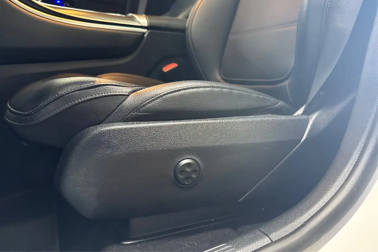 Mercedes-Benz GLC fotografie Mercedes-Benz GLC