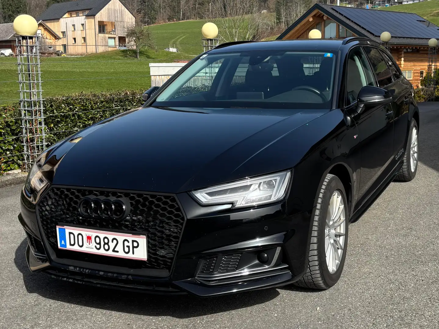 Audi A4 A4 Avant 3,0 TDI Design S-tronic Design Schwarz - 1