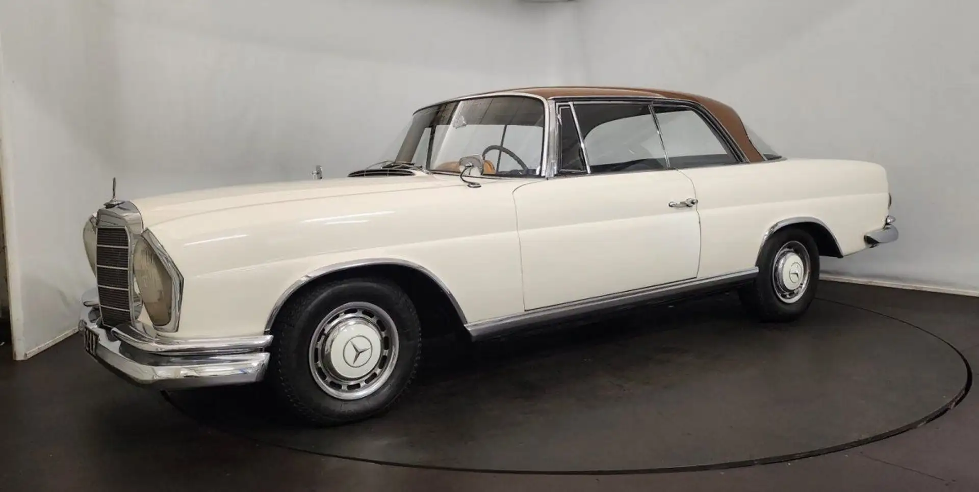 Mercedes-Benz 220 SE coupé Alb - 2