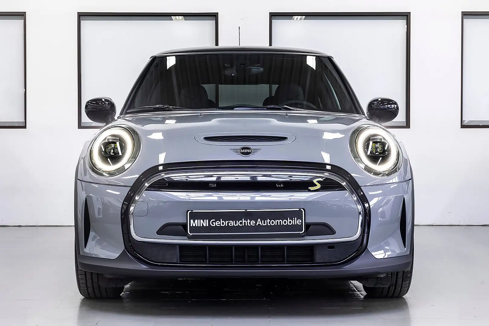 MINI Cooper SE SE TRIM LED NAV SHZ LHZ SH KAY TMP KAM DAB CARPLAY Gris - 2