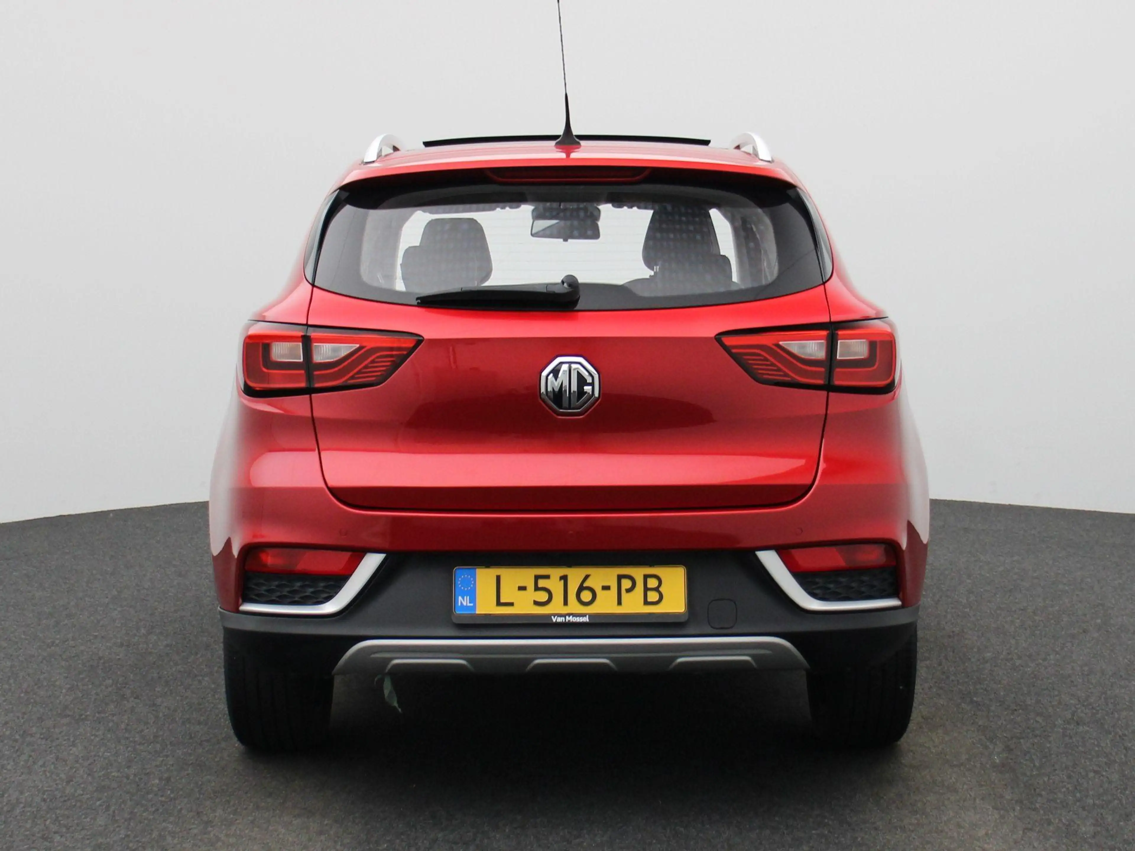 MG ZS MG EV Luxury 45 kWh | ACHTERUITRIJCAMERA | PANORAM — photo 5