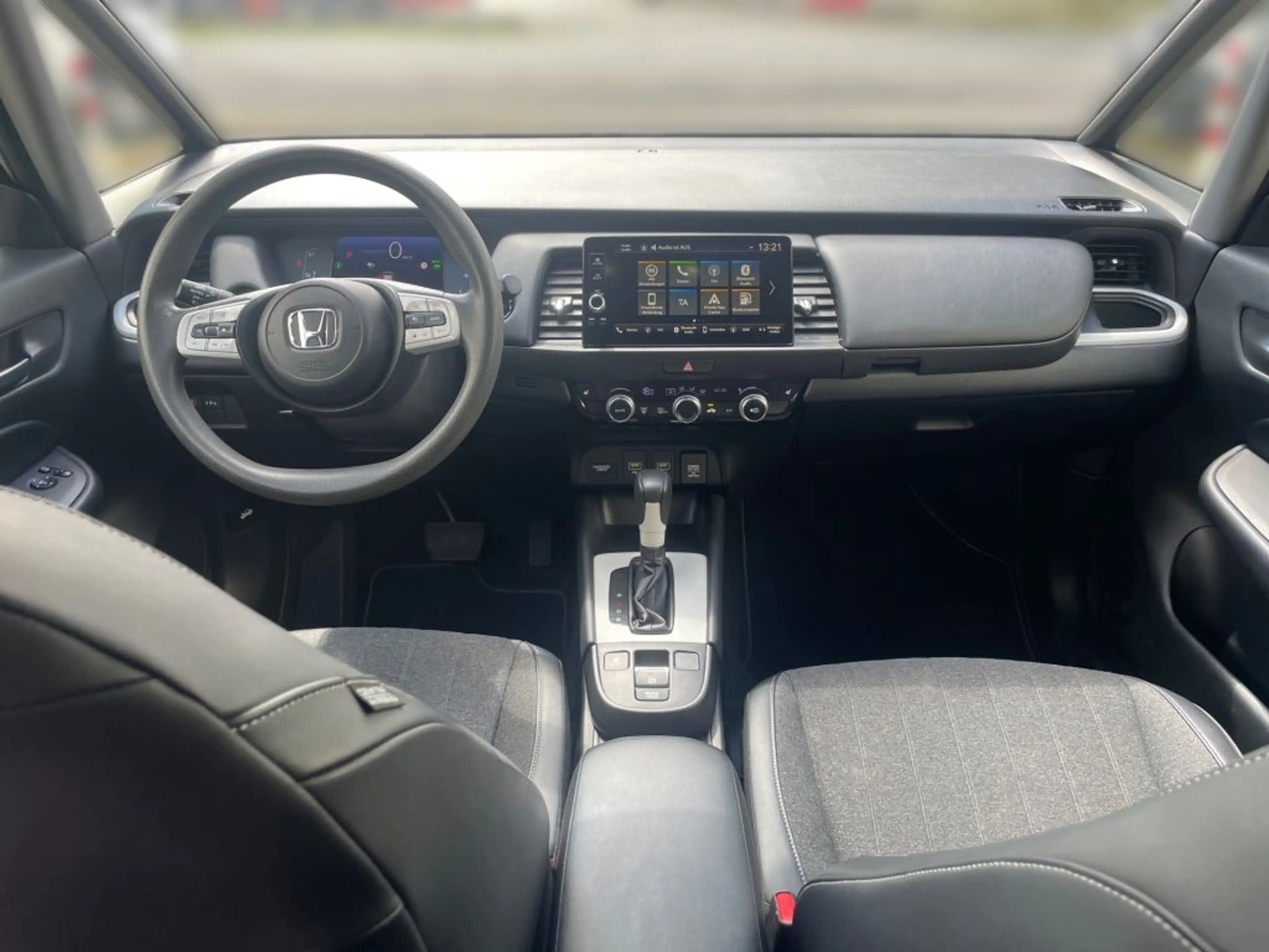 Honda Jazz 1.5 i-MMD Hybrid e-CVT Elegance — photo 10