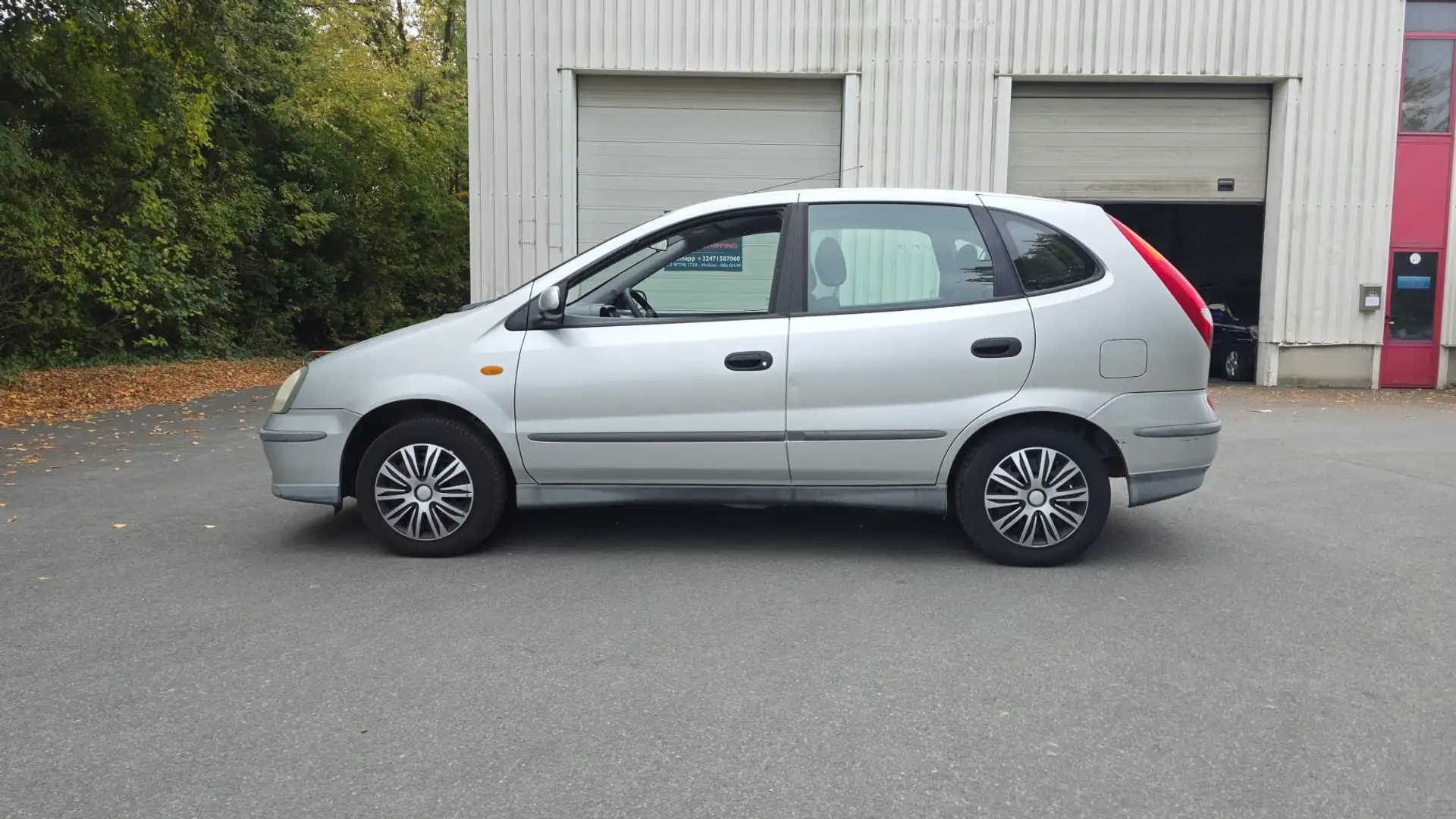 Nissan Almera Tino 1.8i 16v -MANUEL Szary - 1