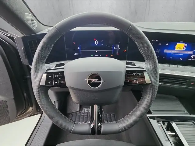 Opel Astra view 10