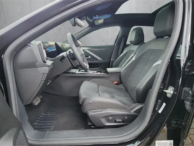 Opel Astra view 9