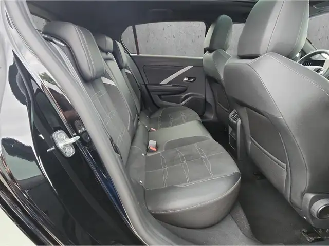 Opel Astra view 14