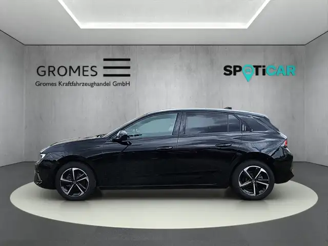 Opel Astra view 6