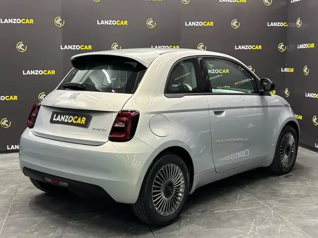 Fiat 500 view 4