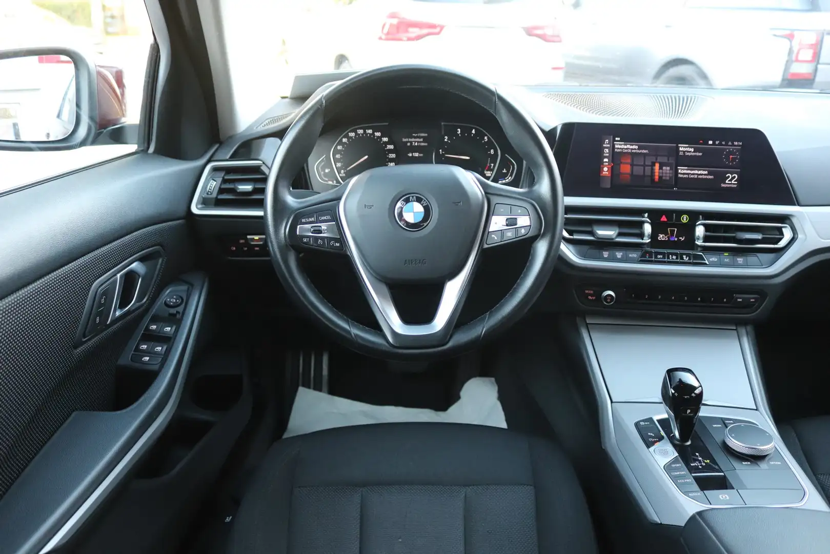 BMW 318 i 2.Hd*vollScheckheft*LED*KeyGo*PDC*Klimaaut Rouge - 2