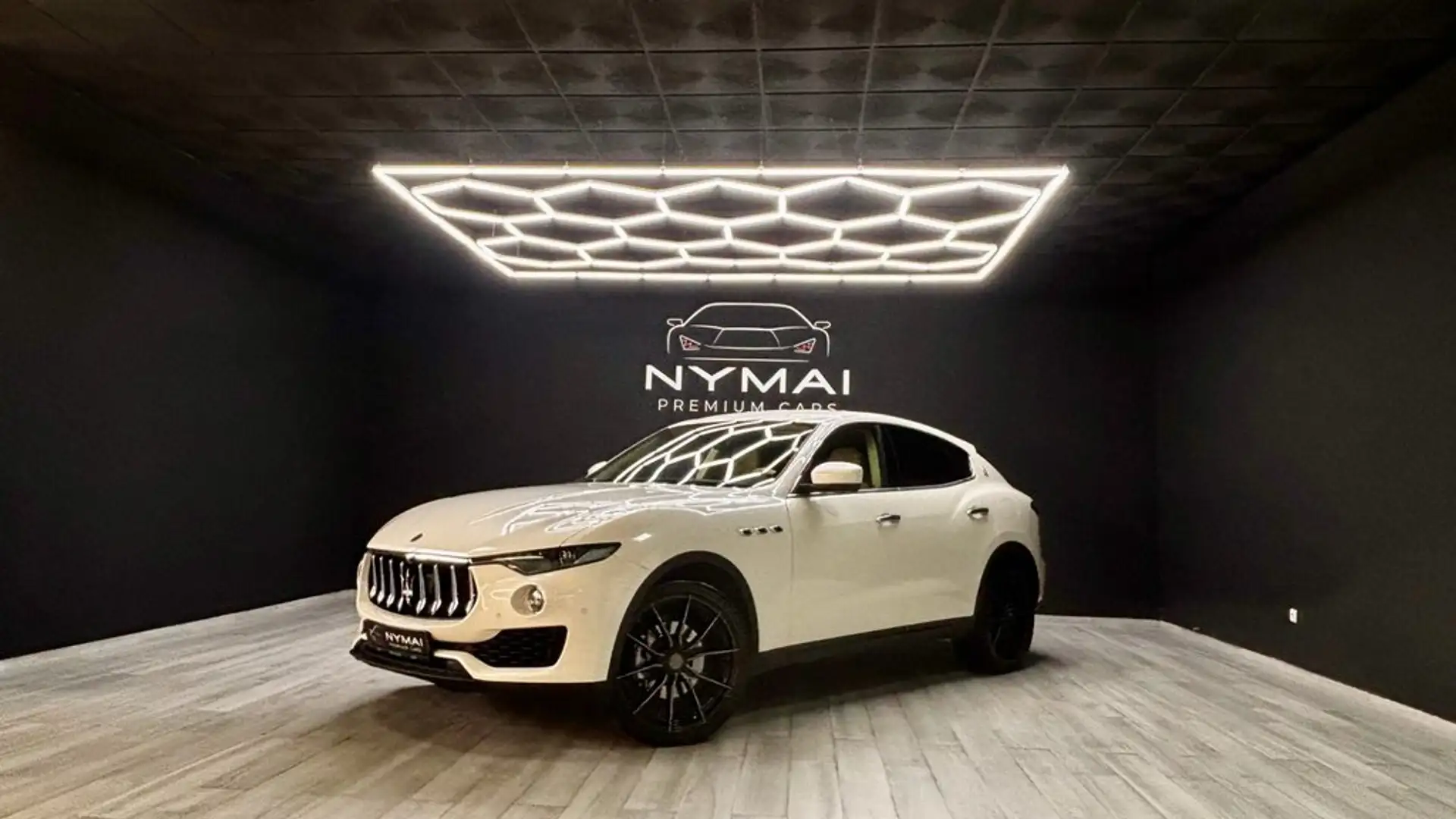 Maserati Levante V6 275 HP D AWD GranLusso Blanc - 2