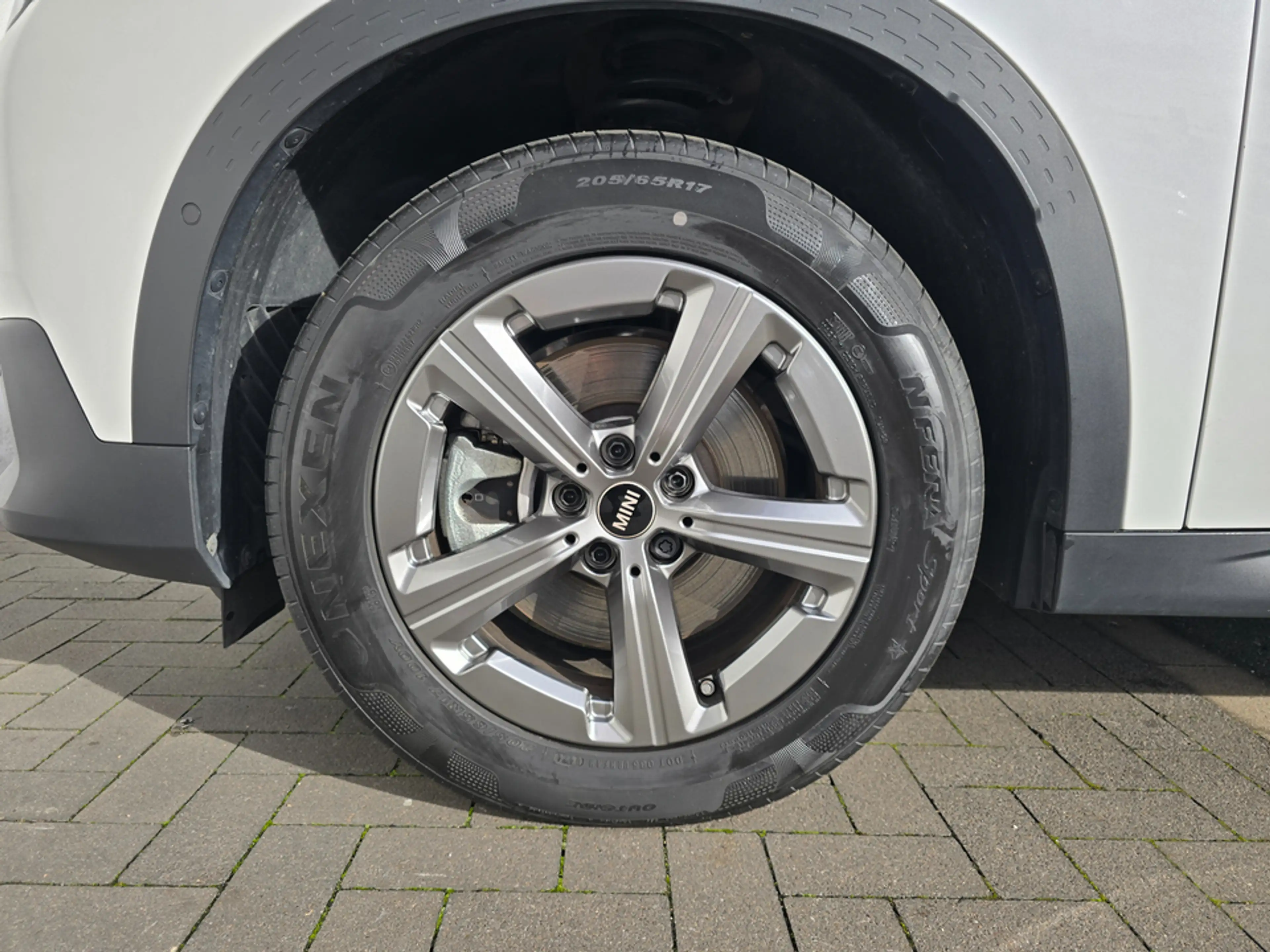 MINI Countryman C Favoured Trim Navi Head-Up Alarm — photo 9