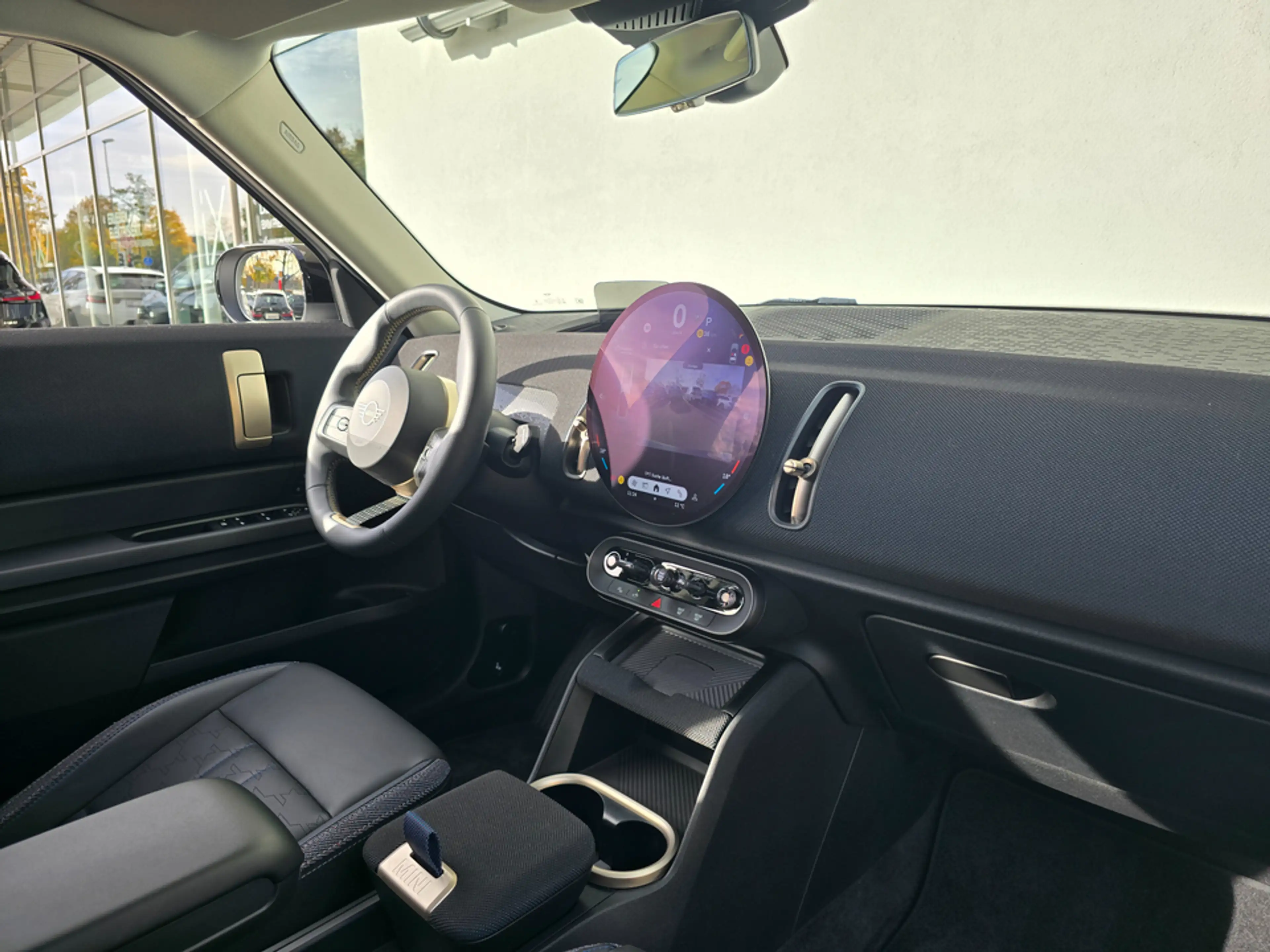MINI Countryman C Favoured Trim Navi Head-Up Alarm — photo 5