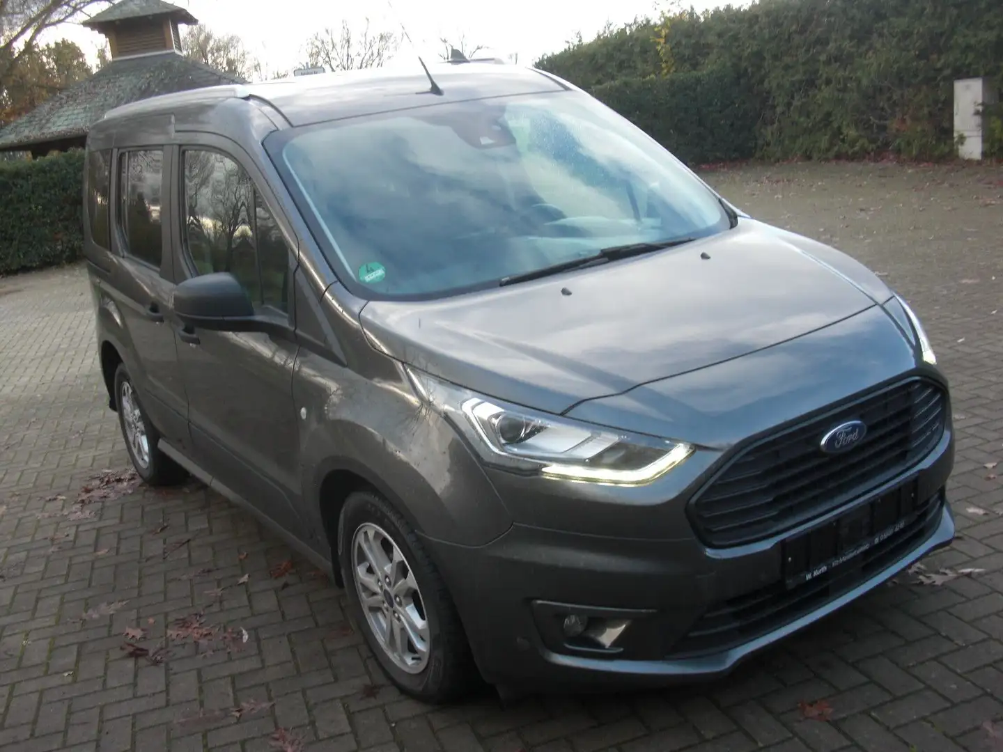 Ford Tourneo Connect 1.5CDTI*NAVI*XENON*AHK* Grau - 1