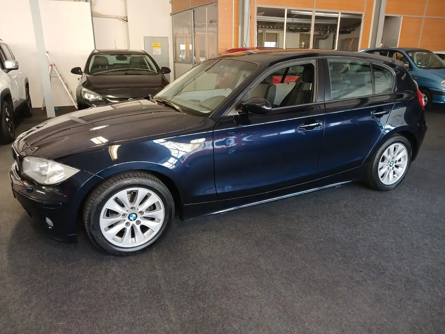 BMW 118 I AUTOM XENON SPORTSITZE ALL PDC V H TUV NEU Blau - 1